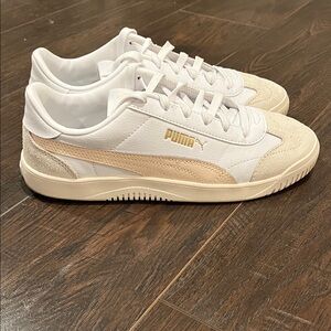 Puma Women's White and Peach Sneakers